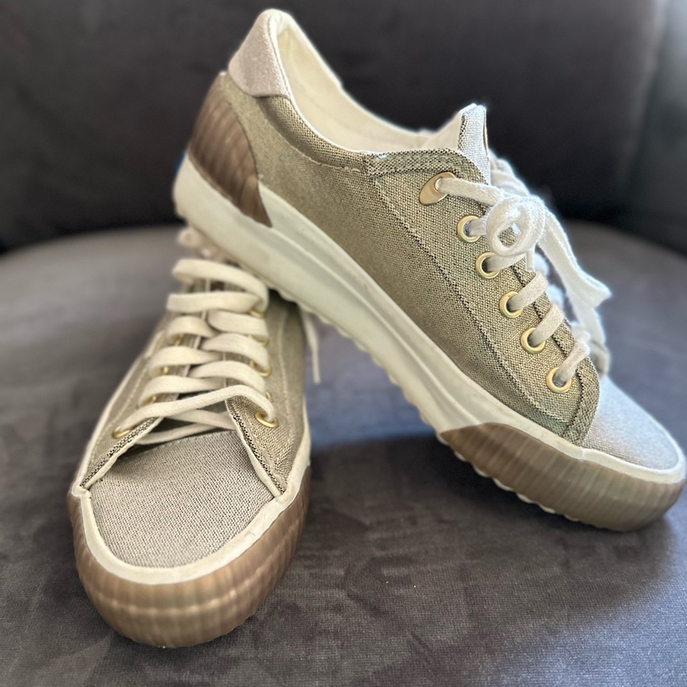 Keds Demi TRX Metallic Sneaker Size 7.5